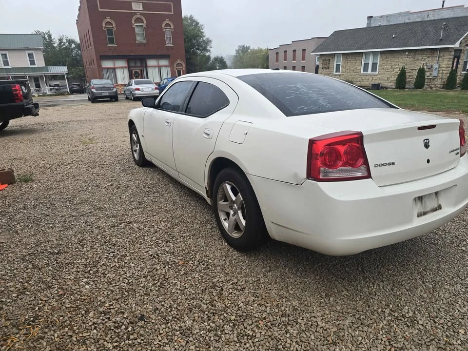 2009 Dodge Charger 6th Gen - Image 5 of 12