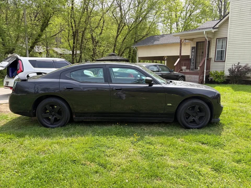 2009 Dodge Charger 6th Gen - Image 3 of 7