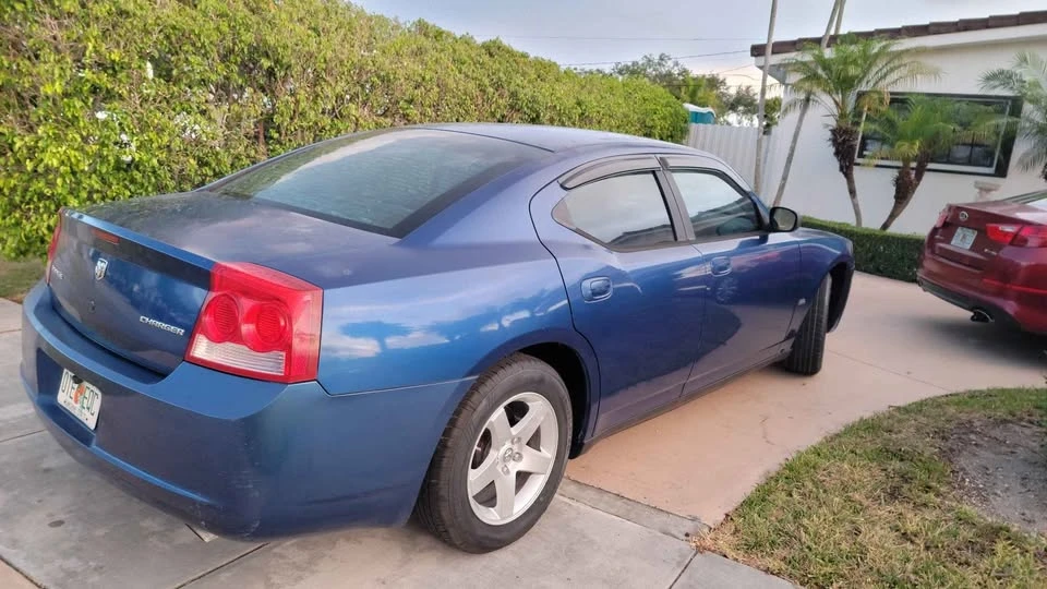 2009 Dodge Charger 6th Gen - Image 5 of 11