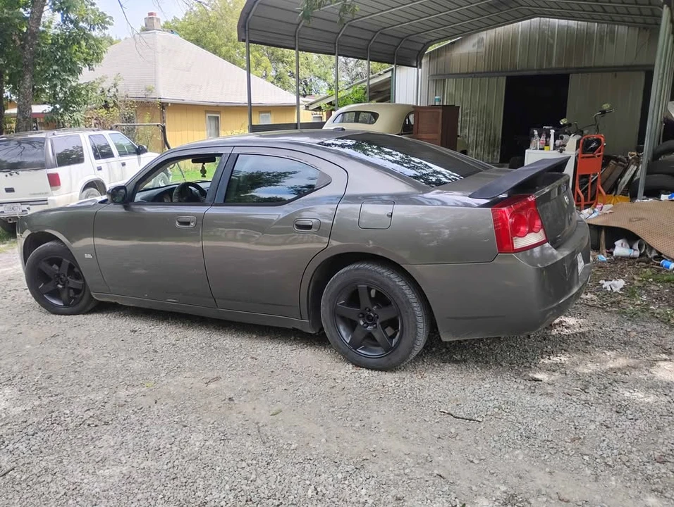 2009 Dodge Charger 6th Gen - Image 4 of 4