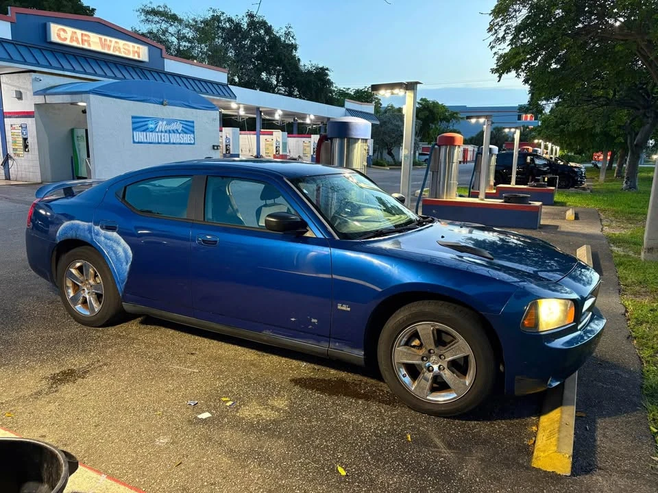 2009 Dodge Charger 6th Gen - Image 3 of 10