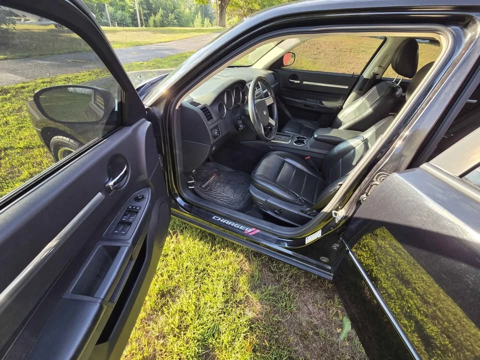 2009 Dodge Charger 6th Gen - Image 6 of 14