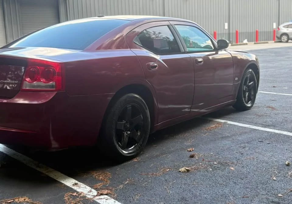 2009 Dodge Charger 6th Gen - Image 4 of 11