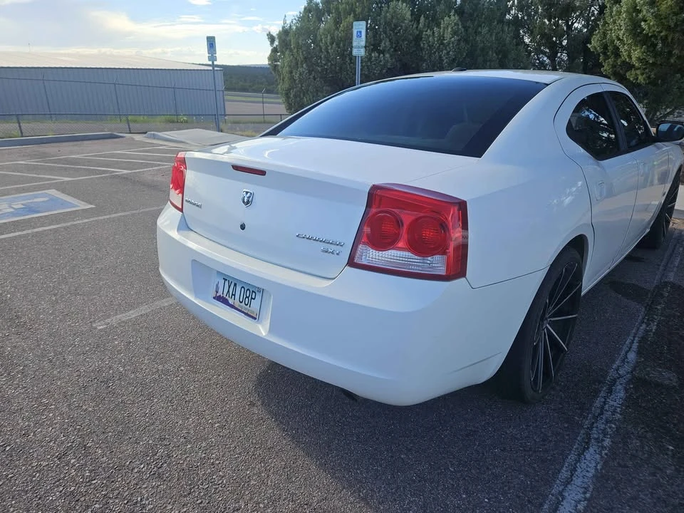 2009 Dodge Charger 6th Gen - Image 4 of 13