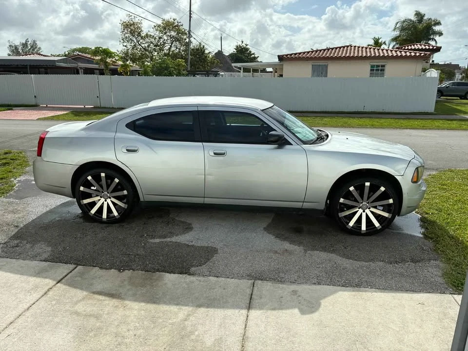 2009 Dodge Charger 6th Gen - Image 2 of 8