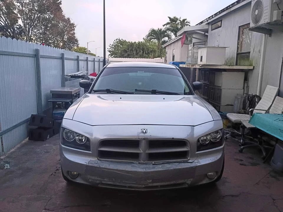 2009 Dodge Charger 6th Gen - Image 3 of 8