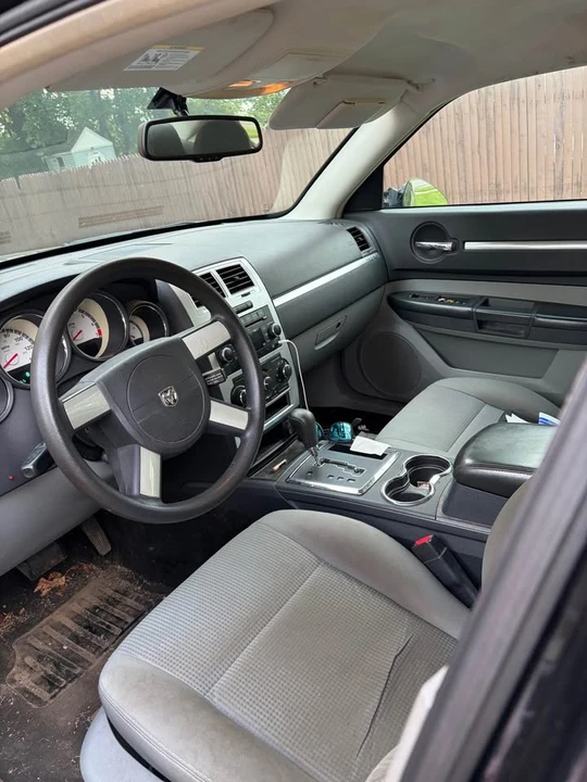 2009 Dodge Charger 6th Gen - Image 4 of 4