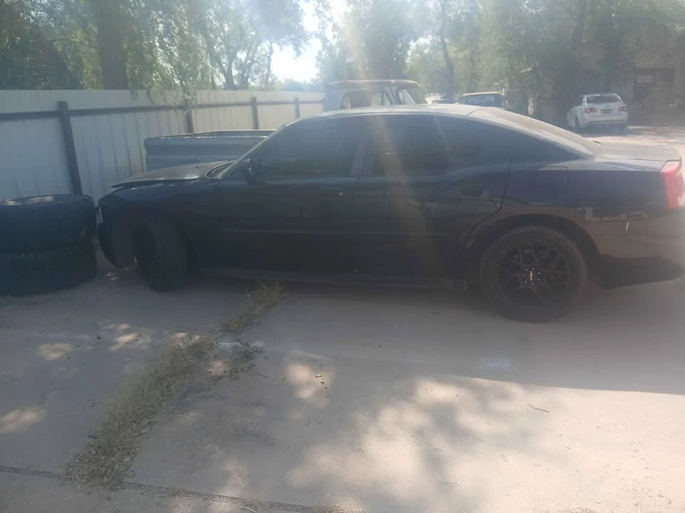 2009 Dodge Charger 6th Gen - Image 5 of 8