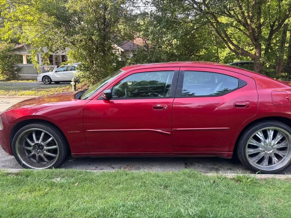 2009 Dodge Charger 6th Gen - Image 6 of 8