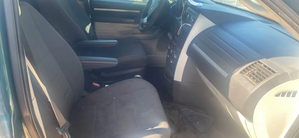 2009 Dodge Caravan - Image 12 of 19