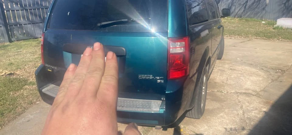 2009 Dodge Caravan - Image 6 of 19