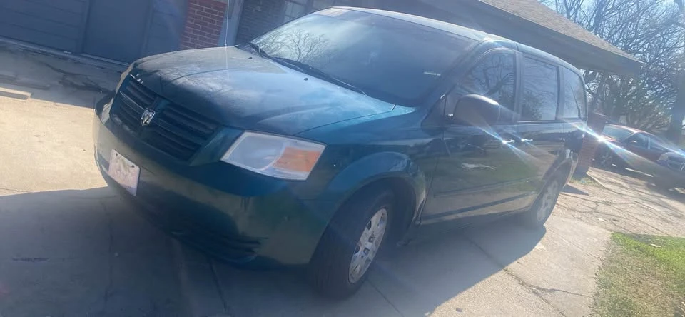2009 Dodge Caravan - Image 3 of 19