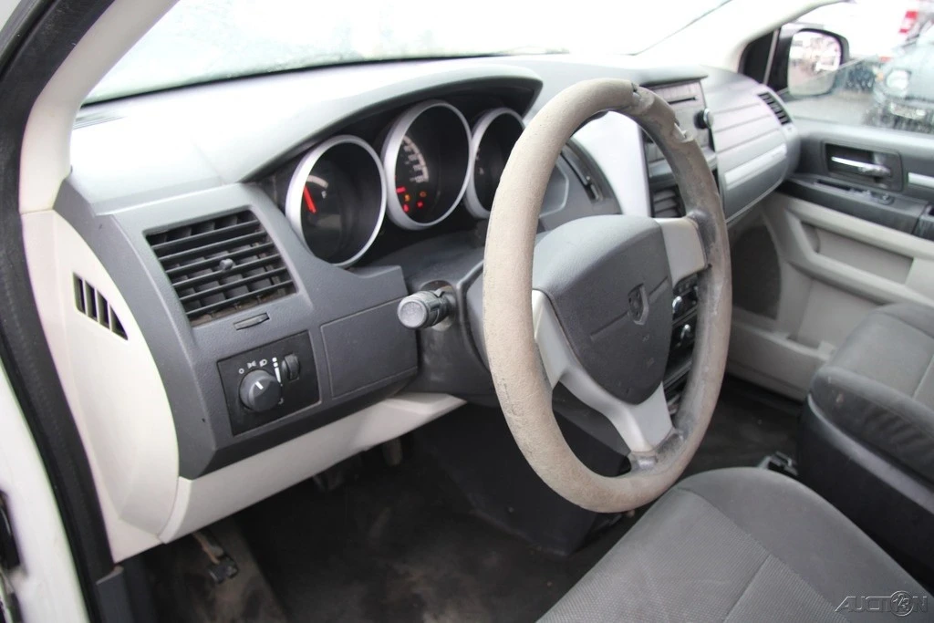 2009 Dodge Caravan - Image 13 of 21