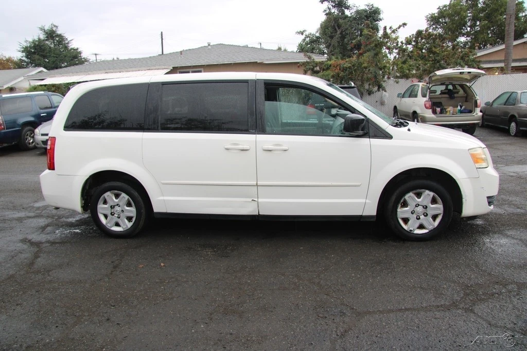 2009 Dodge Caravan - Image 7 of 21