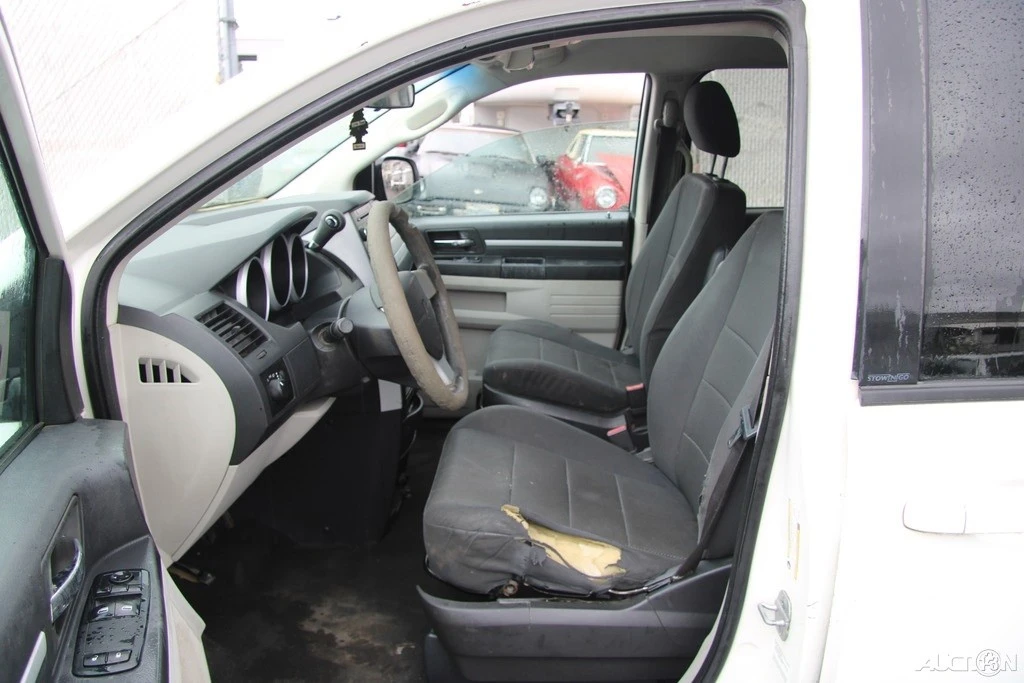 2009 Dodge Caravan - Image 12 of 21