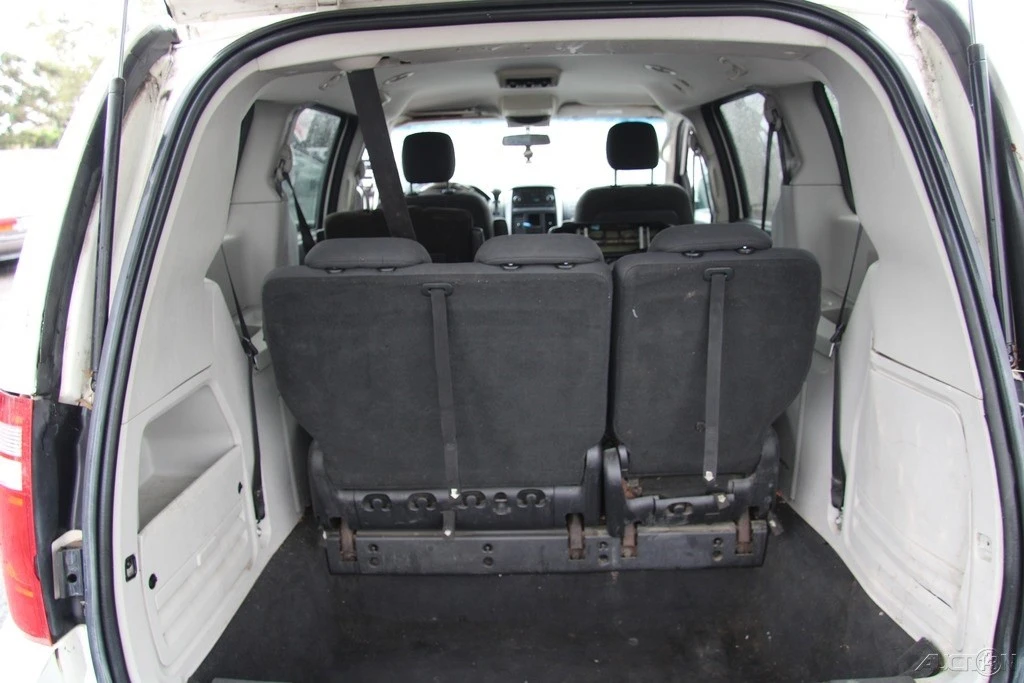 2009 Dodge Caravan - Image 19 of 21