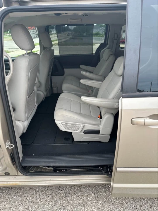 2009 Dodge Caravan - Image 12 of 13