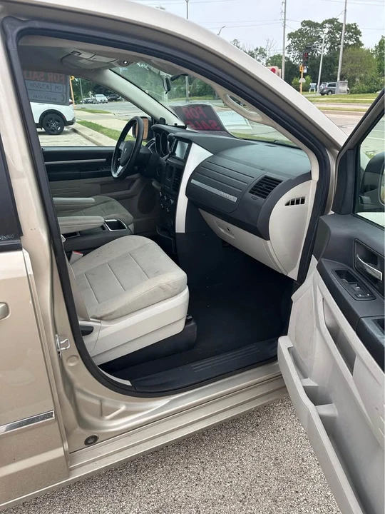 2009 Dodge Caravan - Image 13 of 13
