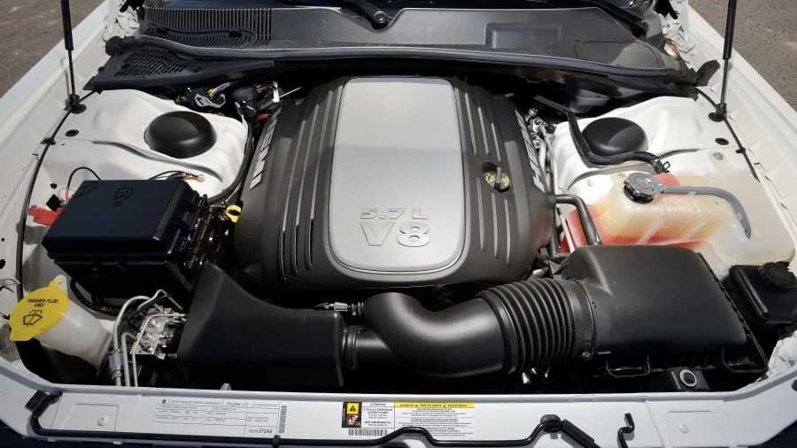 2009 Dodge Challenger 3rd Gen - Image 15 of 20