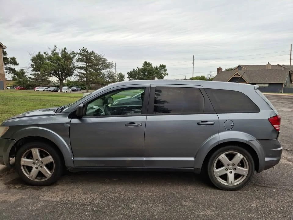 2009 Dodge Journey - Image 2 of 5