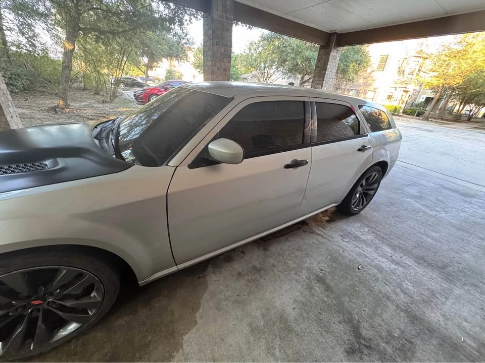 2009 Dodge Magnum SRT8 2nd Gen - Image 4 of 5