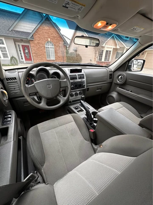 2009 Dodge Nitro - Image 8 of 11