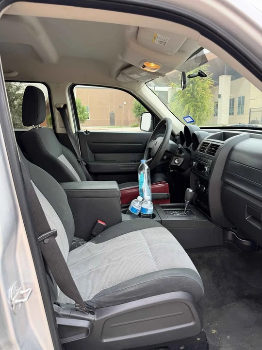 2009 Dodge Nitro - Image 10 of 12