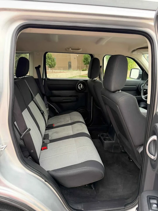 2009 Dodge Nitro - Image 9 of 12