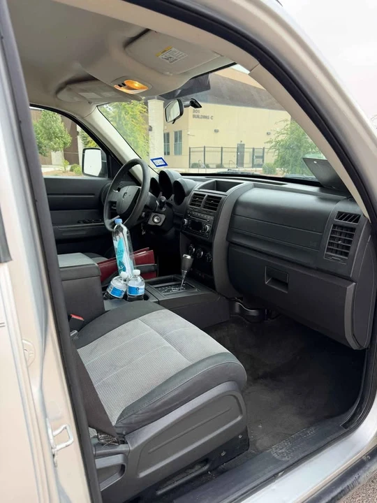 2009 Dodge Nitro - Image 11 of 12
