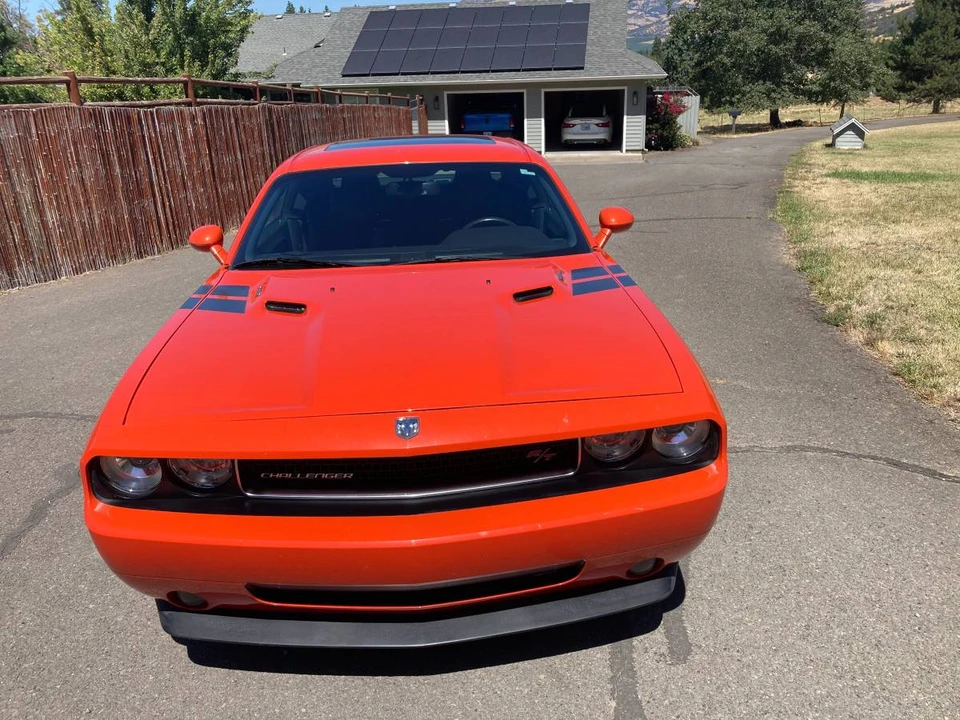 2009 Dodge Challenger 3rd Gen - Image 2 of 11
