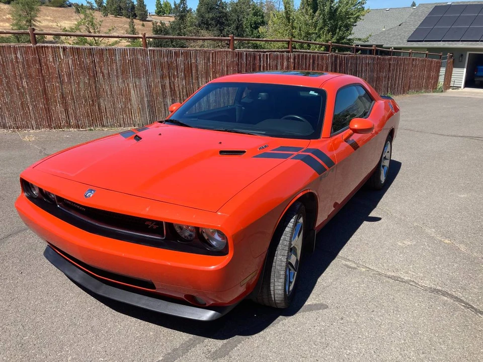 2009 Dodge Challenger 3rd Gen - Image 3 of 11