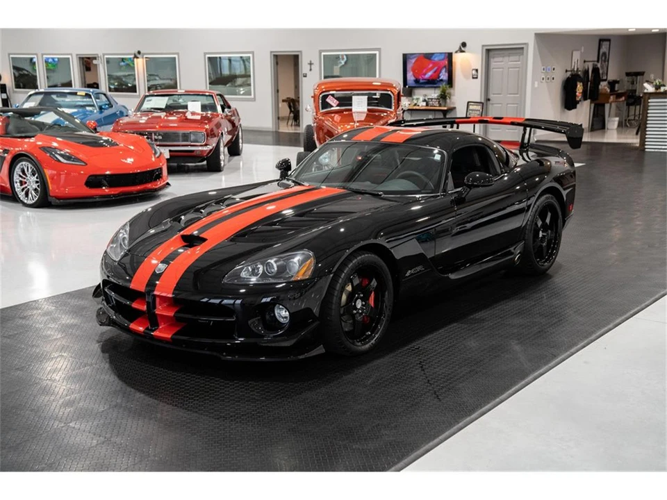 2009 Dodge Viper 4th Gen - Image 2 of 31