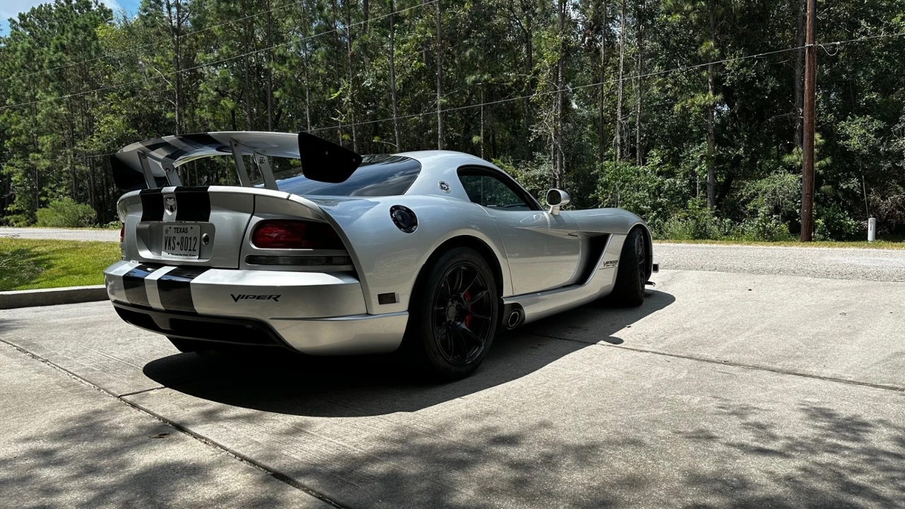 2009 Dodge Viper 4th Gen - Image 4 of 10