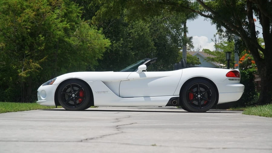 2009 Dodge Viper 4th Gen - Image 2 of 16