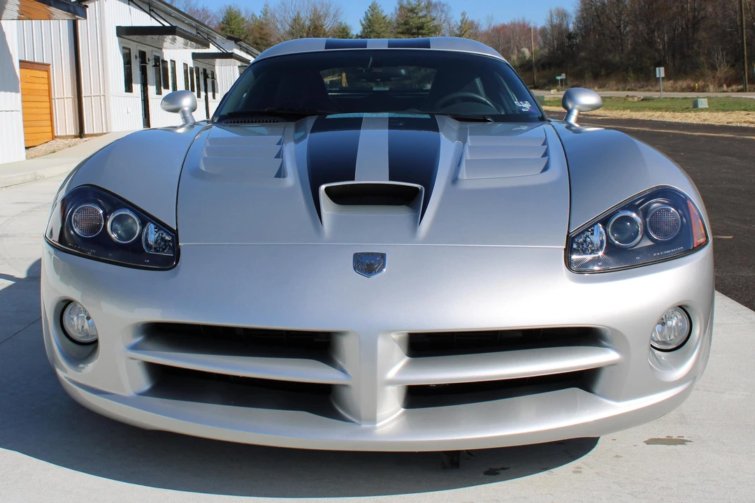 2009 Dodge Viper 4th Gen - Image 2 of 31