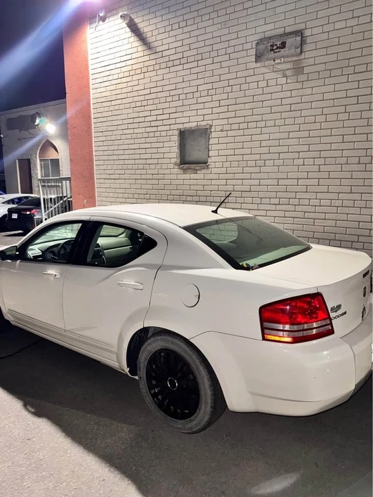 2009 Dodge Avenger Sedan - Image 2 of 4