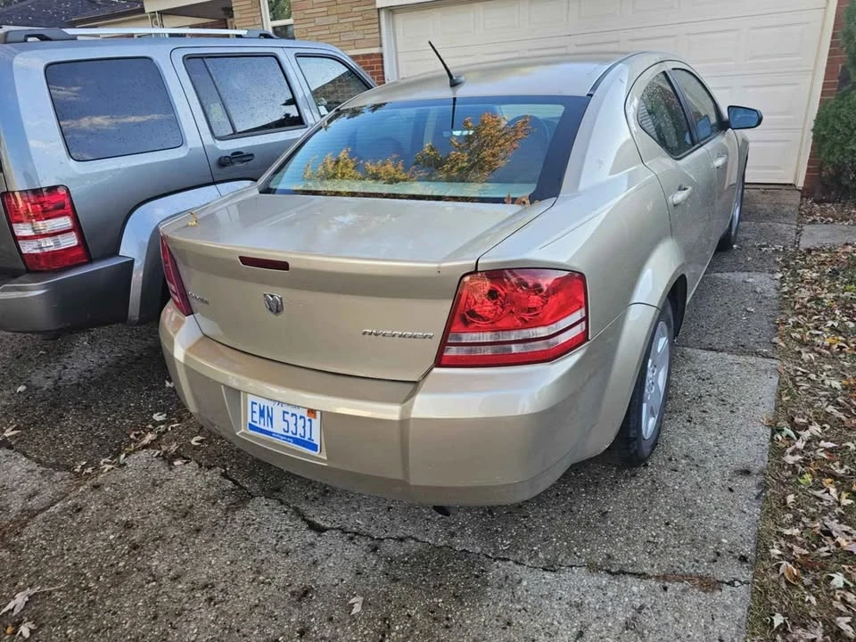 2009 Dodge Avenger Sedan - Image 3 of 10
