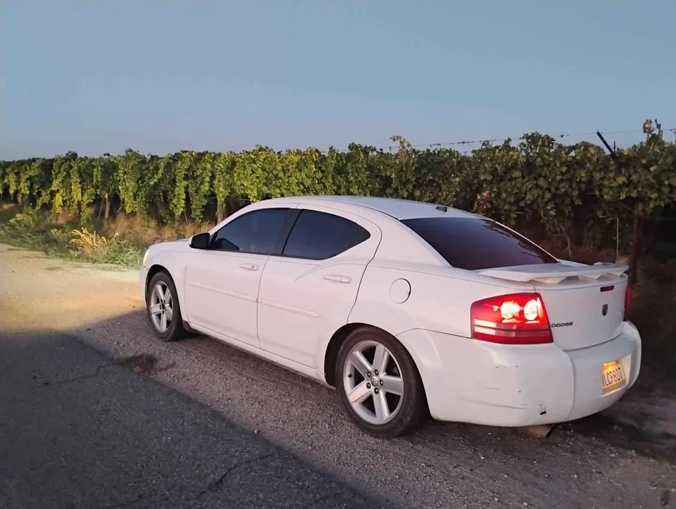 2009 Dodge Avenger Sedan - Image 4 of 4