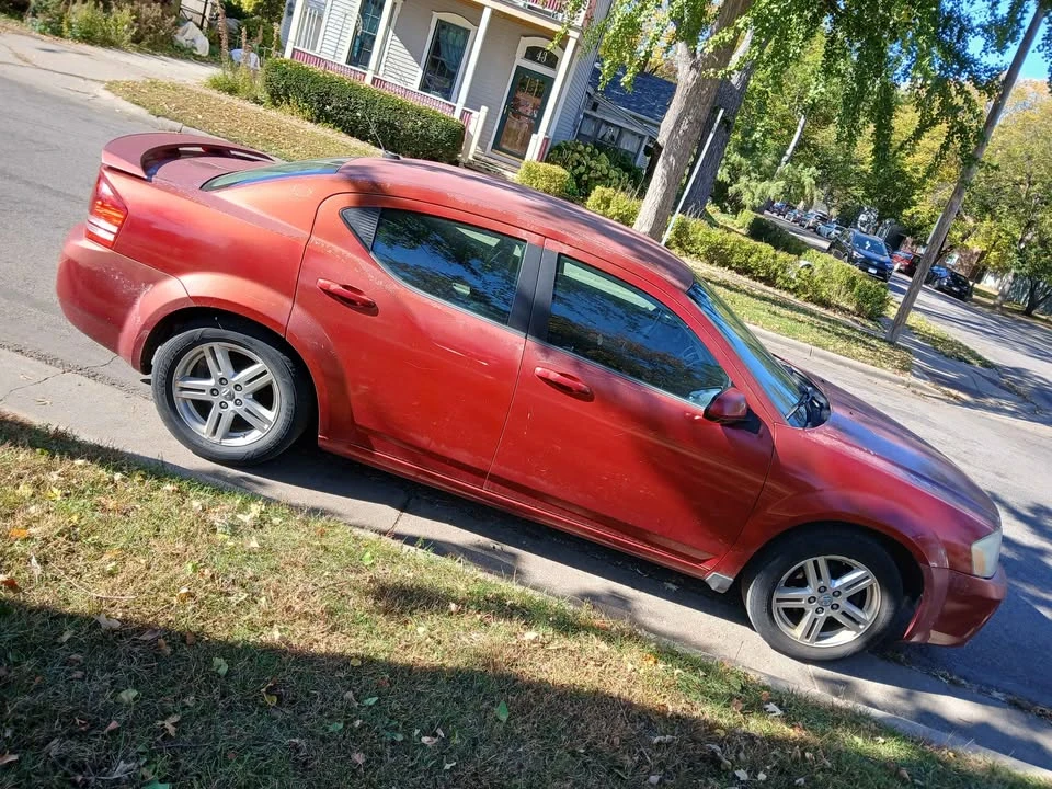 2009 Dodge Avenger Sedan - Image 4 of 5