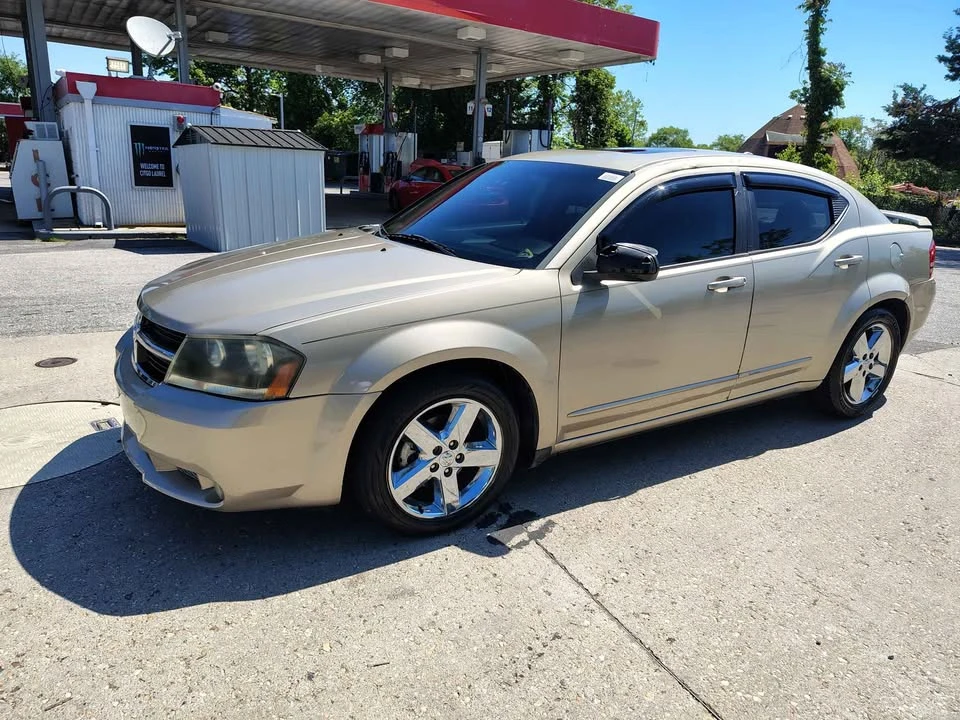 2009 Dodge Avenger Sedan - Image 2 of 8