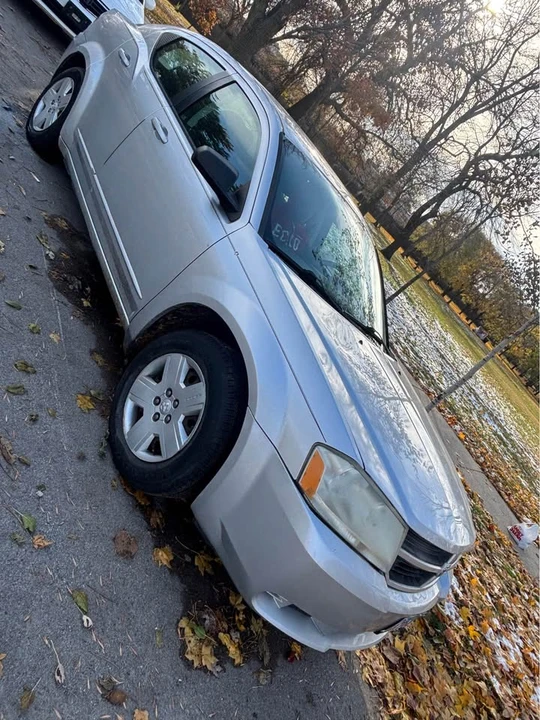 2009 Dodge Avenger Sedan - Image 5 of 8