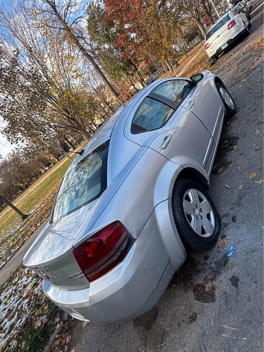 2009 Dodge Avenger Sedan - Image 2 of 8