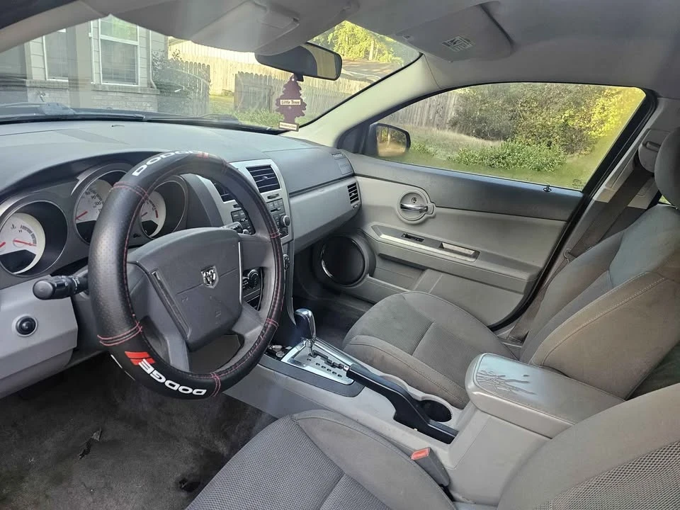 2009 Dodge Avenger Sedan - Image 4 of 5