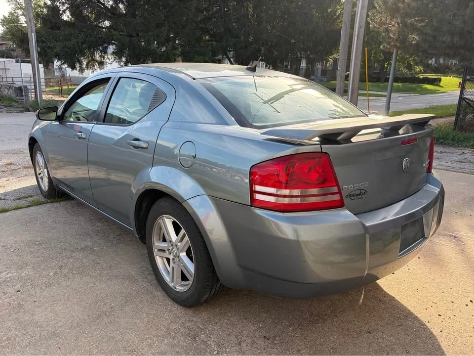 2009 Dodge Avenger Sedan - Image 4 of 11