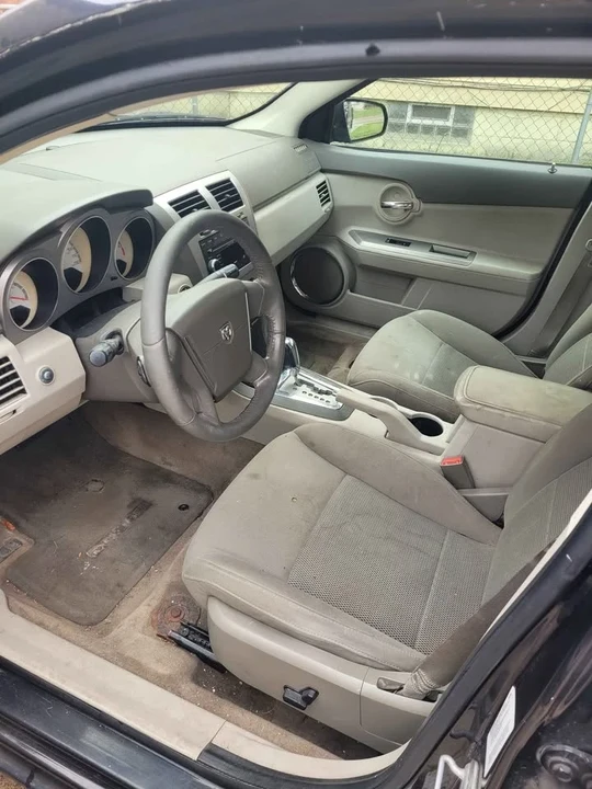 2009 Dodge Avenger Sedan - Image 4 of 5