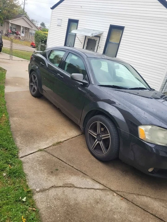 2009 Dodge Avenger Sedan - Image 2 of 5