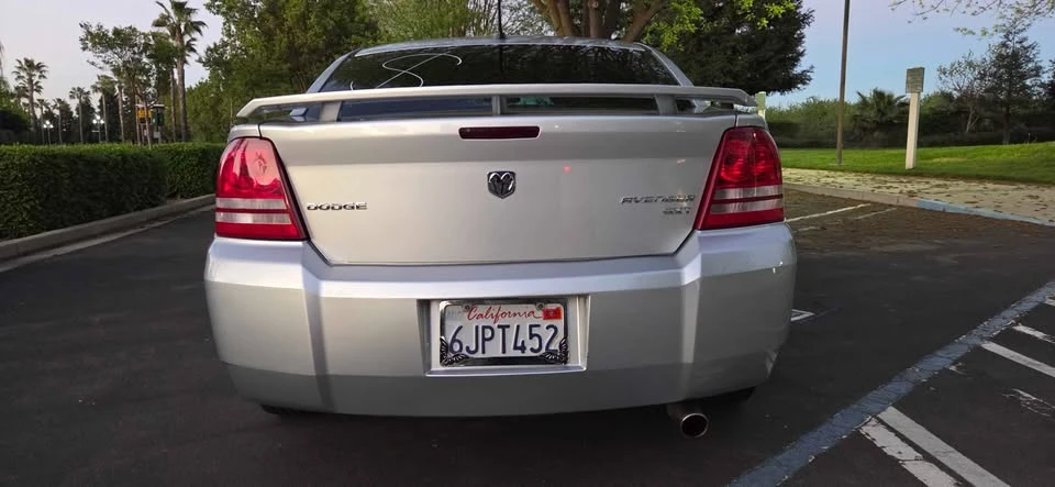 2009 Dodge Avenger Sedan - Image 8 of 18