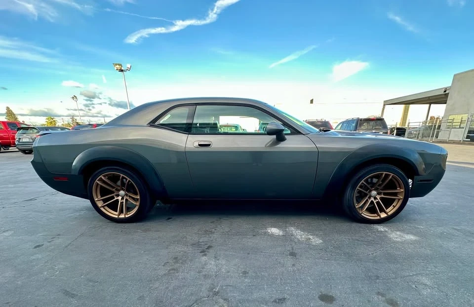 2009 Dodge Challenger 3rd Gen - Image 4 of 16