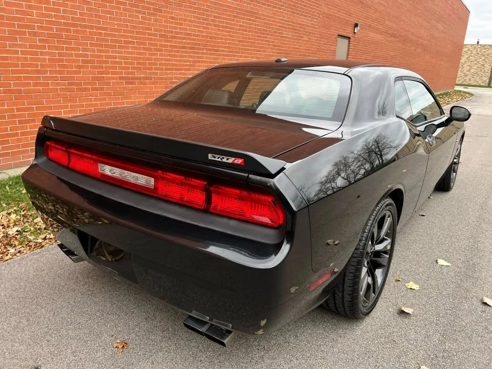 2009 Dodge Challenger 3rd Gen - Image 10 of 20