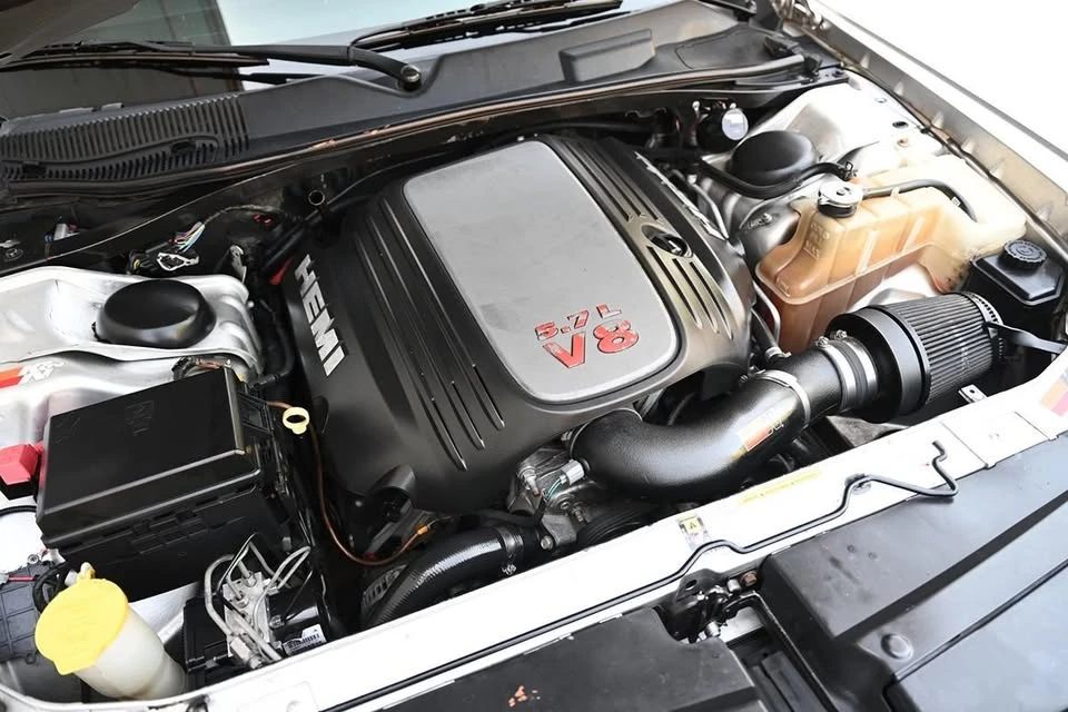 2009 Dodge Challenger 3rd Gen - Image 10 of 20